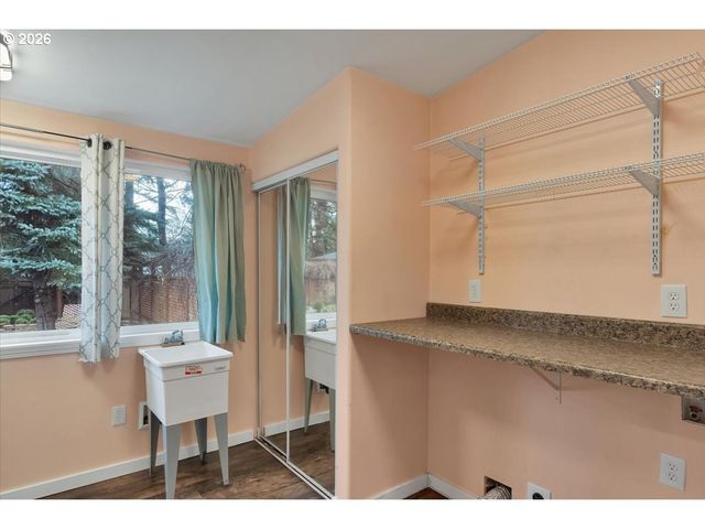 3330 Sw 87TH Ave, Portland, OR 97225