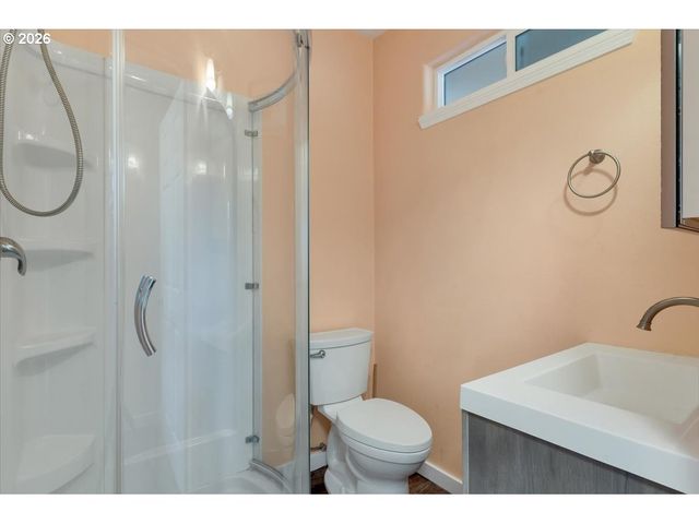 3330 Sw 87TH Ave, Portland, OR 97225