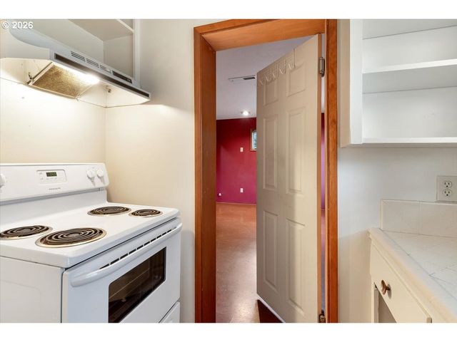 3330 Sw 87TH Ave, Portland, OR 97225