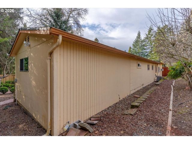 3330 Sw 87TH Ave, Portland, OR 97225