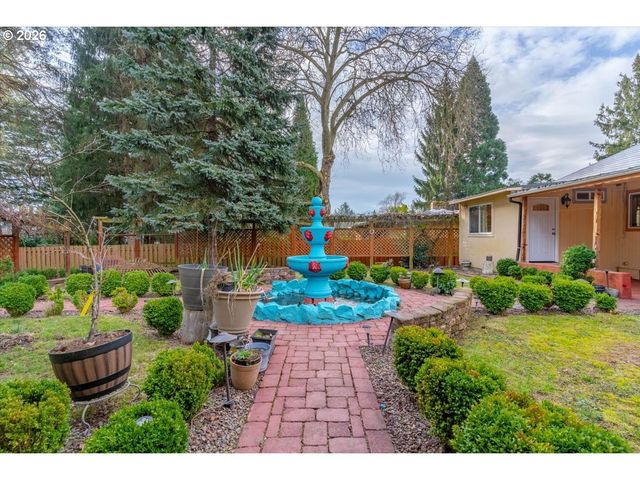 3330 Sw 87TH Ave, Portland, OR 97225