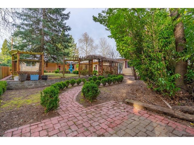 3330 Sw 87TH Ave, Portland, OR 97225