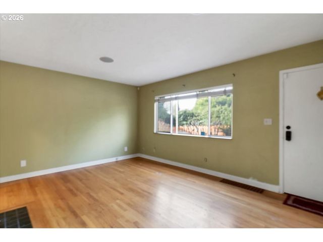 3330 Sw 87TH Ave, Portland, OR 97225