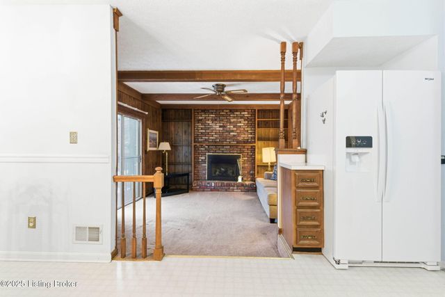 7106 McKenna Ct, Louisville, KY 40291