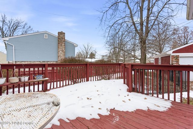 7106 McKenna Ct, Louisville, KY 40291