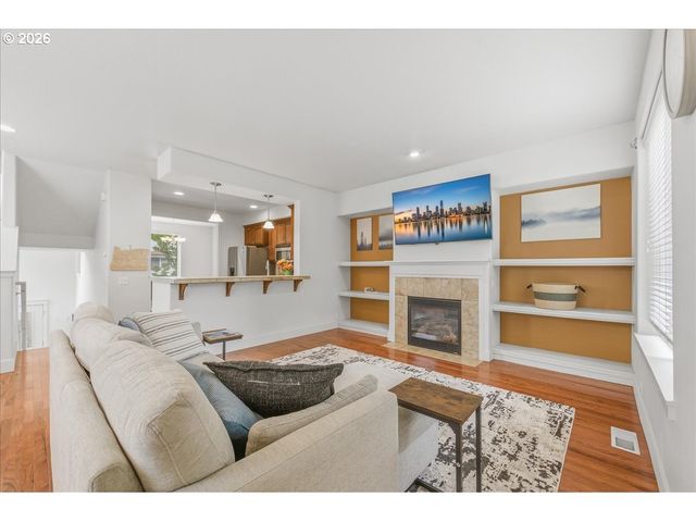 10565 Ne AVERY Way, Hillsboro, OR 97006