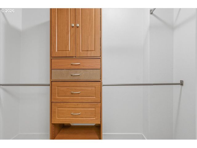 10565 Ne AVERY Way, Hillsboro, OR 97006
