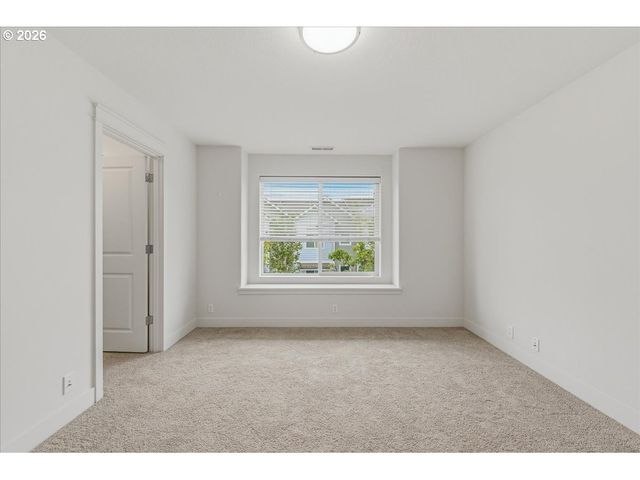 10565 Ne AVERY Way, Hillsboro, OR 97006