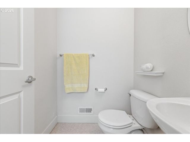 10565 Ne AVERY Way, Hillsboro, OR 97006