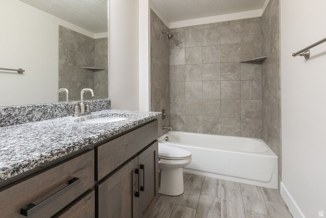 2543 W 3100 N, Farr West, UT 84404