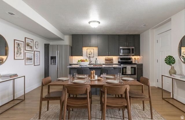 2543 W 3100 N, Farr West, UT 84404