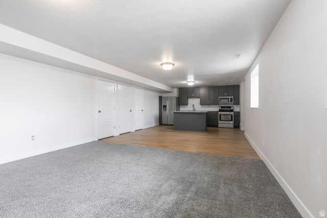 2543 W 3100 N, Farr West, UT 84404