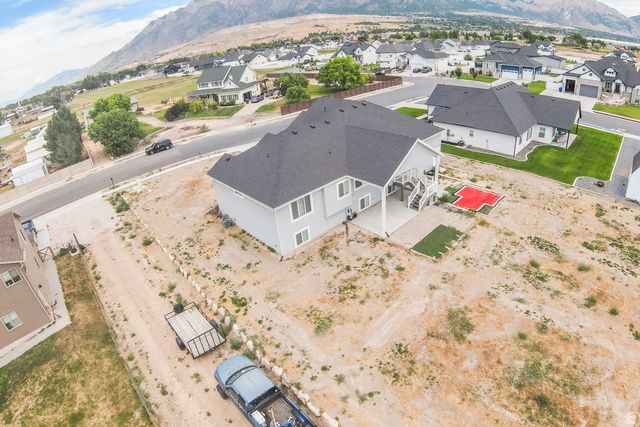 2543 W 3100 N, Farr West, UT 84404