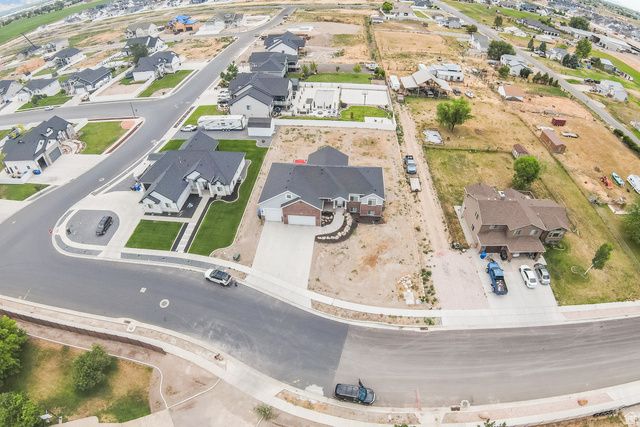 2543 W 3100 N, Farr West, UT 84404