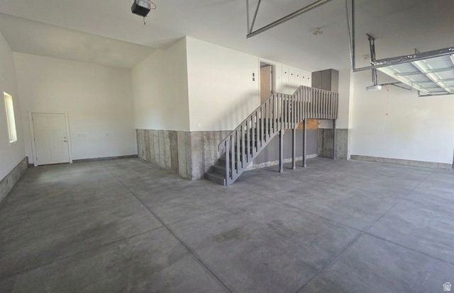 2543 W 3100 N, Farr West, UT 84404