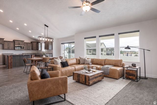 2543 W 3100 N, Farr West, UT 84404