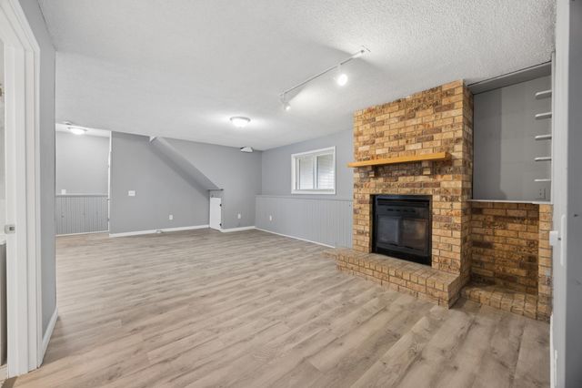 1609 82nd Avenue N, Brooklyn Park, MN 55444