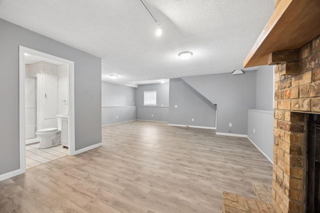 1609 82nd Avenue N, Brooklyn Park, MN 55444