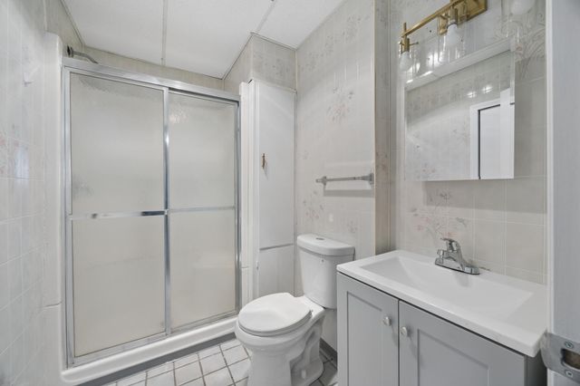 1609 82nd Avenue N, Brooklyn Park, MN 55444