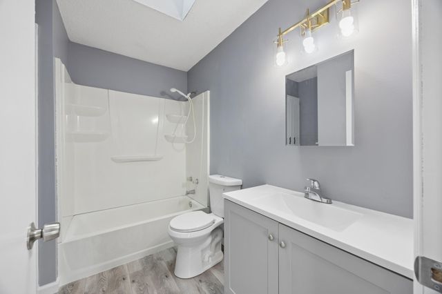 1609 82nd Avenue N, Brooklyn Park, MN 55444