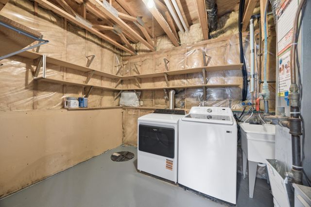 1609 82nd Avenue N, Brooklyn Park, MN 55444