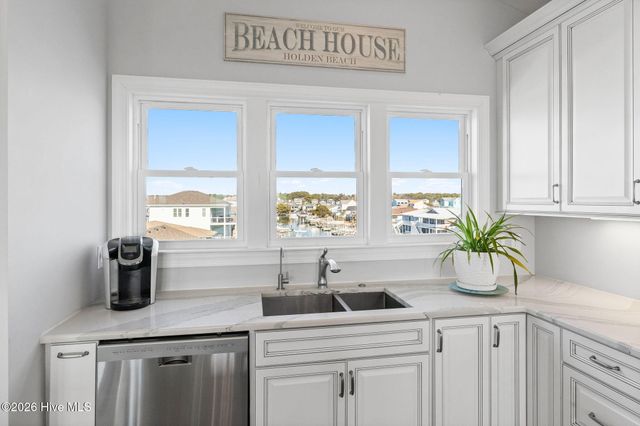 392 Ocean Boulevard W, Supply, NC 28462