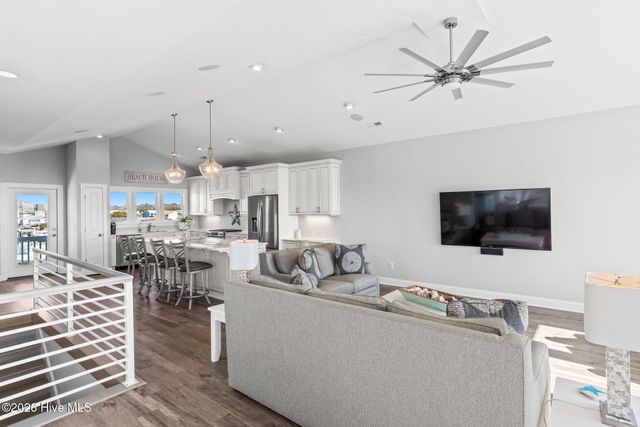 392 Ocean Boulevard W, Supply, NC 28462