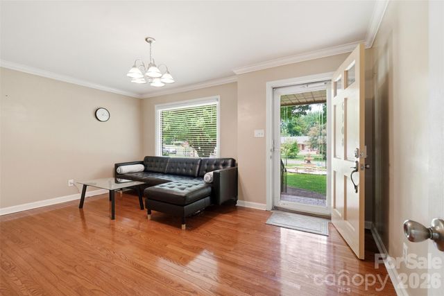6108 Mallard Drive, Charlotte, NC 28227