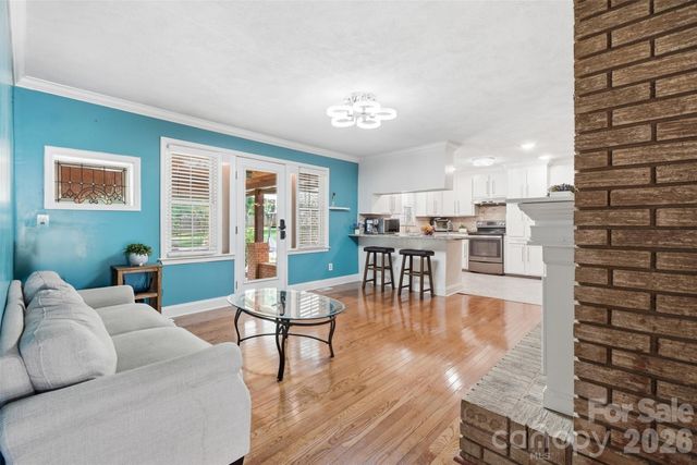 6108 Mallard Drive, Charlotte, NC 28227