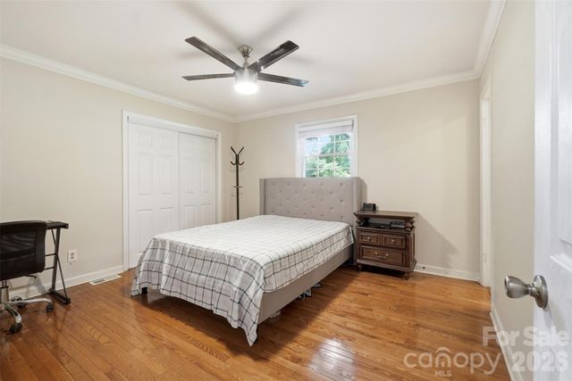6108 Mallard Drive, Charlotte, NC 28227