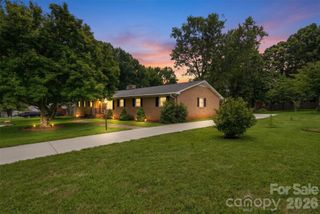 6108 Mallard Drive, Charlotte, NC 28227