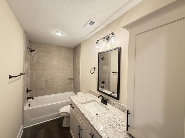 128 Hummingbird Way, Clarksville, TN 37043