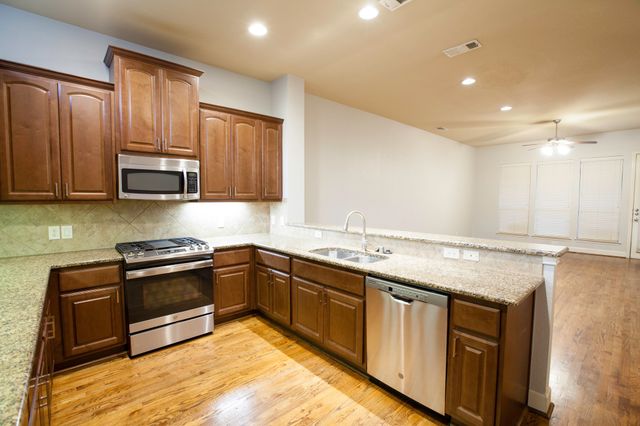 5124 Belmont Avenue, Dallas, TX 75206