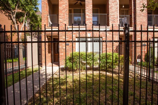 5124 Belmont Avenue, Dallas, TX 75206