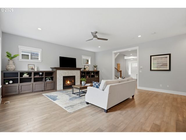 11409 Sw SUZANNE Pl, Portland, OR 97223