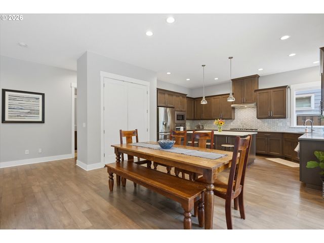 11409 Sw SUZANNE Pl, Portland, OR 97223