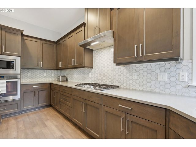 11409 Sw SUZANNE Pl, Portland, OR 97223