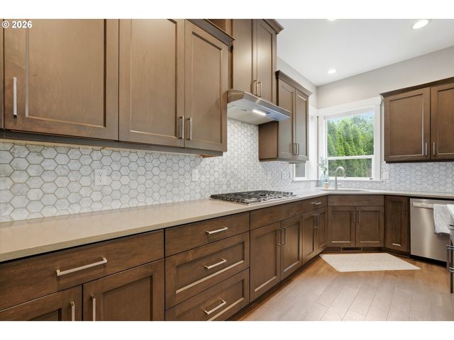 11409 Sw SUZANNE Pl, Portland, OR 97223