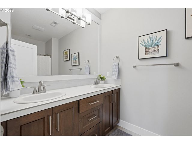 11409 Sw SUZANNE Pl, Portland, OR 97223