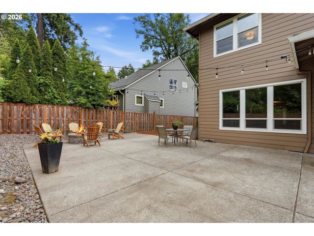 11409 Sw SUZANNE Pl, Portland, OR 97223