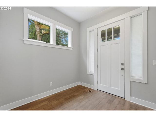11409 Sw SUZANNE Pl, Portland, OR 97223