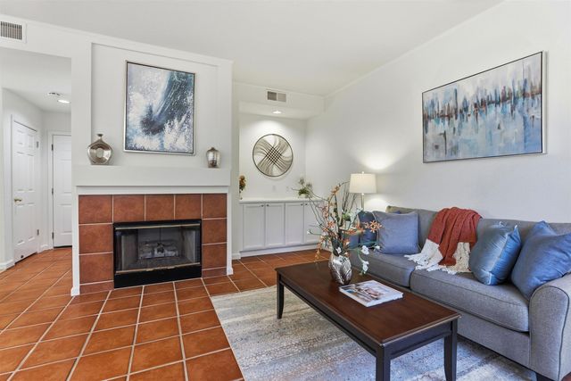 168 Tivoli Ln, Danville, CA 94506