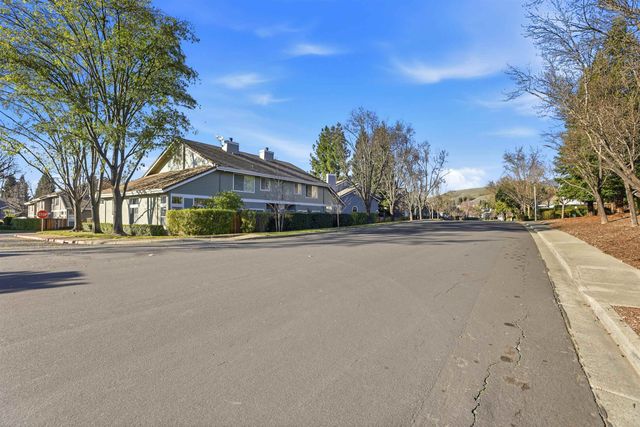 168 Tivoli Ln, Danville, CA 94506