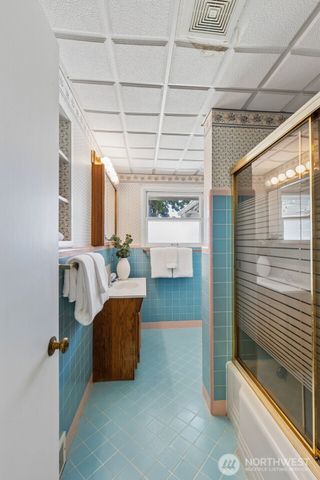 14205 11th Avenue SW, Burien, WA 98166
