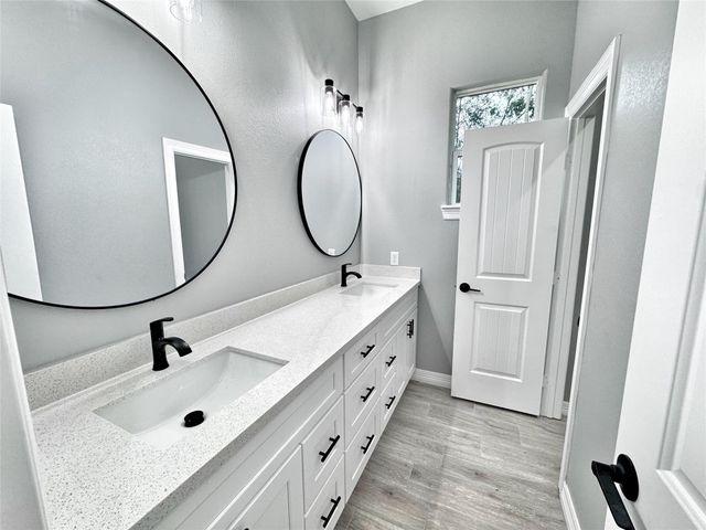 1530 Road 66119, Dayton, TX 77535
