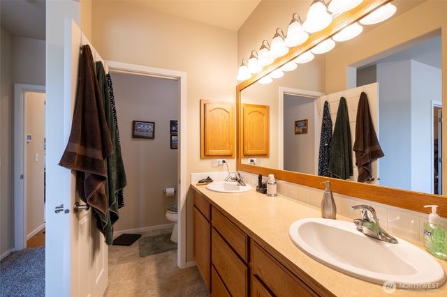 8304 Vashon Drive NE, Lacey, WA 98516