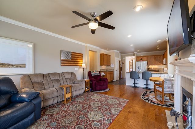 8304 Vashon Drive NE, Lacey, WA 98516