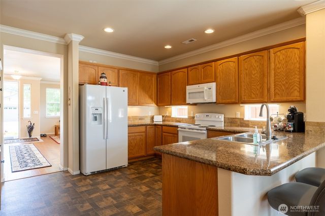 8304 Vashon Drive NE, Lacey, WA 98516