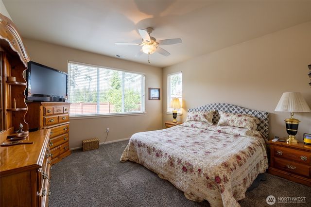 8304 Vashon Drive NE, Lacey, WA 98516