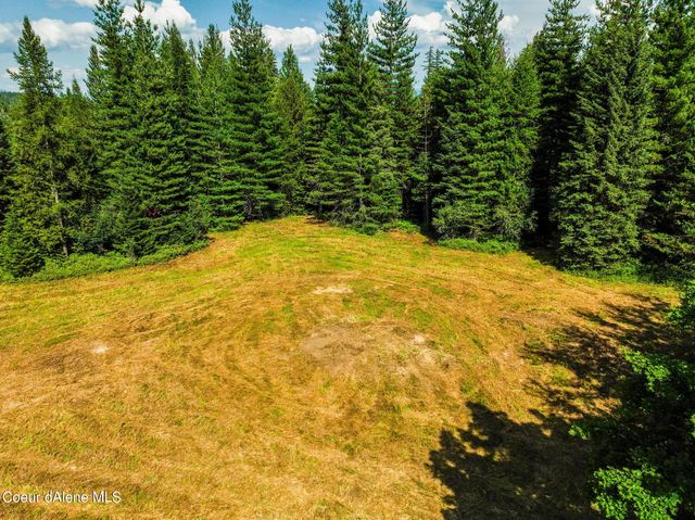 477545 US-95, Ponderay, ID 83852